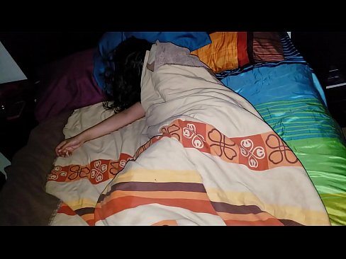 ❤️ Pāvests, kas bārdina savu jauno pamāti, kamēr viņa guļ. ️ Anāls porno pie mums ❌